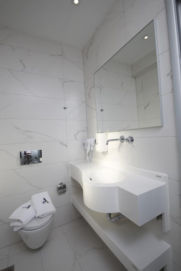 Albatros Suites Vrasná 外观 照片