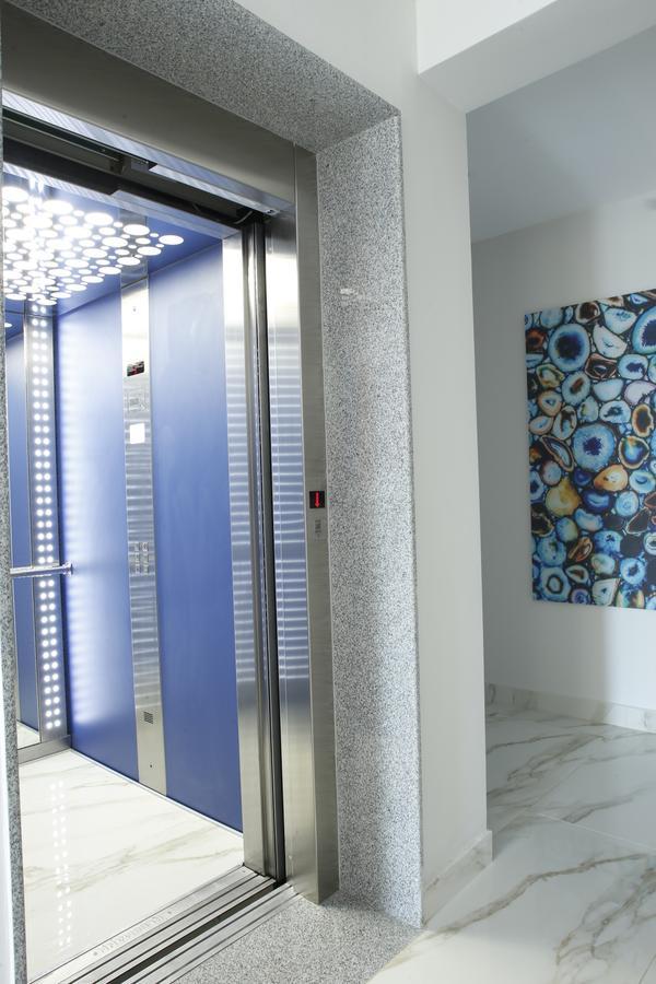 Albatros Suites Vrasná 外观 照片