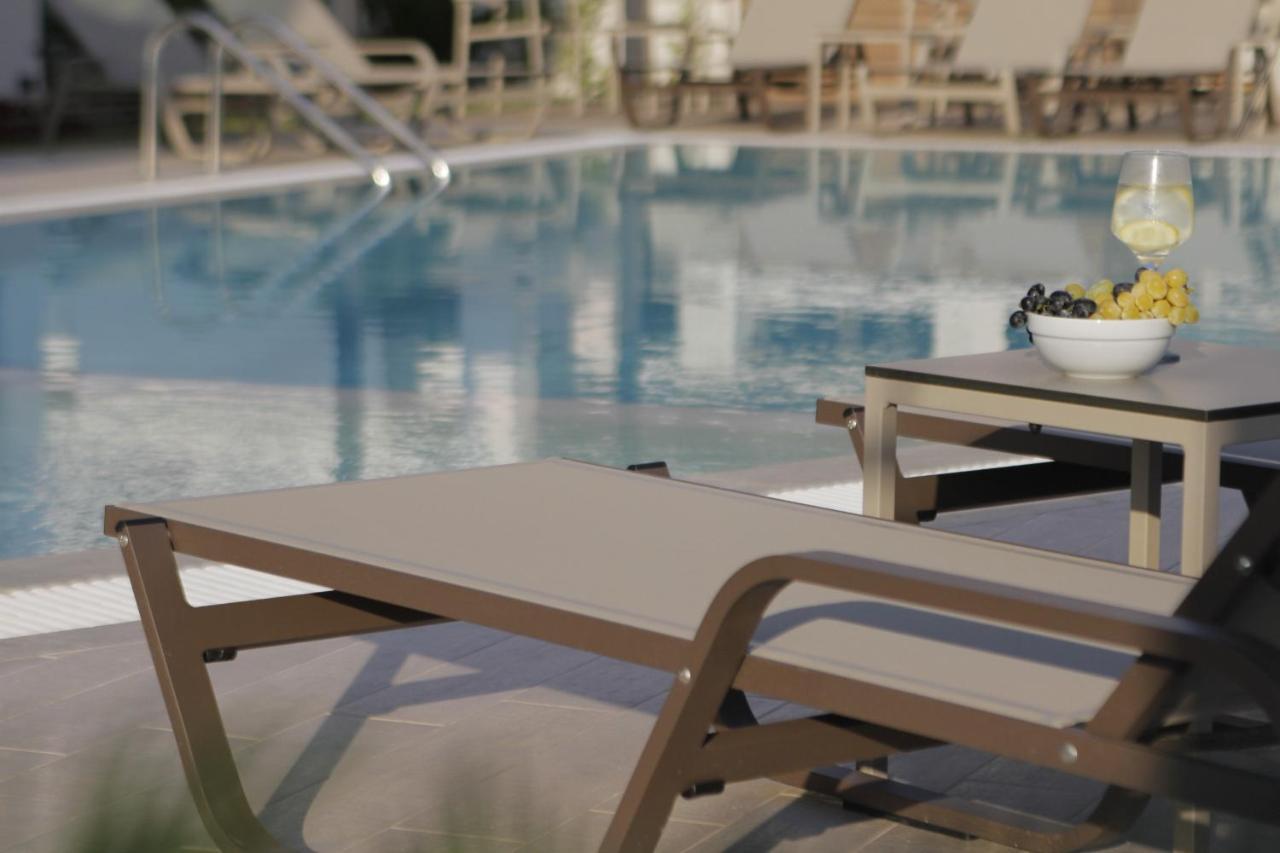 Albatros Suites Vrasná 外观 照片