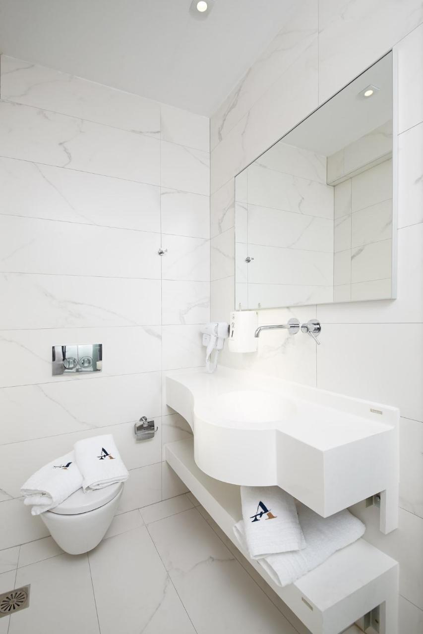 Albatros Suites Vrasná 外观 照片
