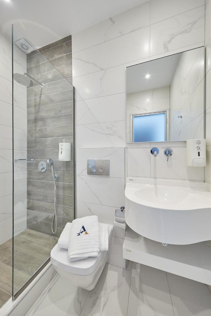 Albatros Suites Vrasná 外观 照片